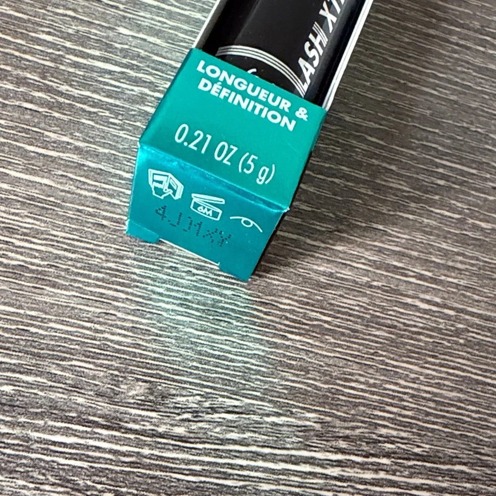 ❤️$4 NWT e.l.f. Lash Xtndr Mascara.21oz